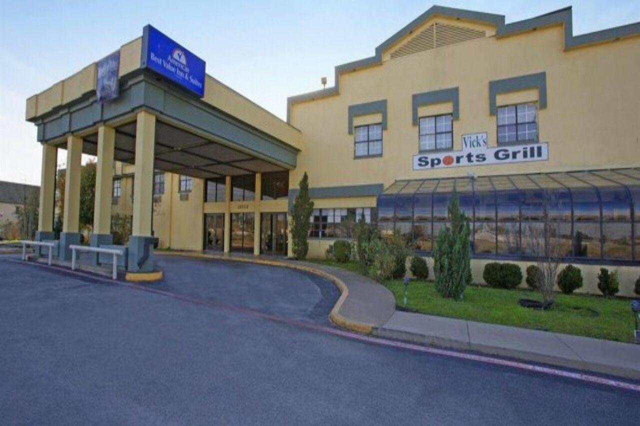 Americas Best Value Inn And Suites North Farmers Branch Exterior foto