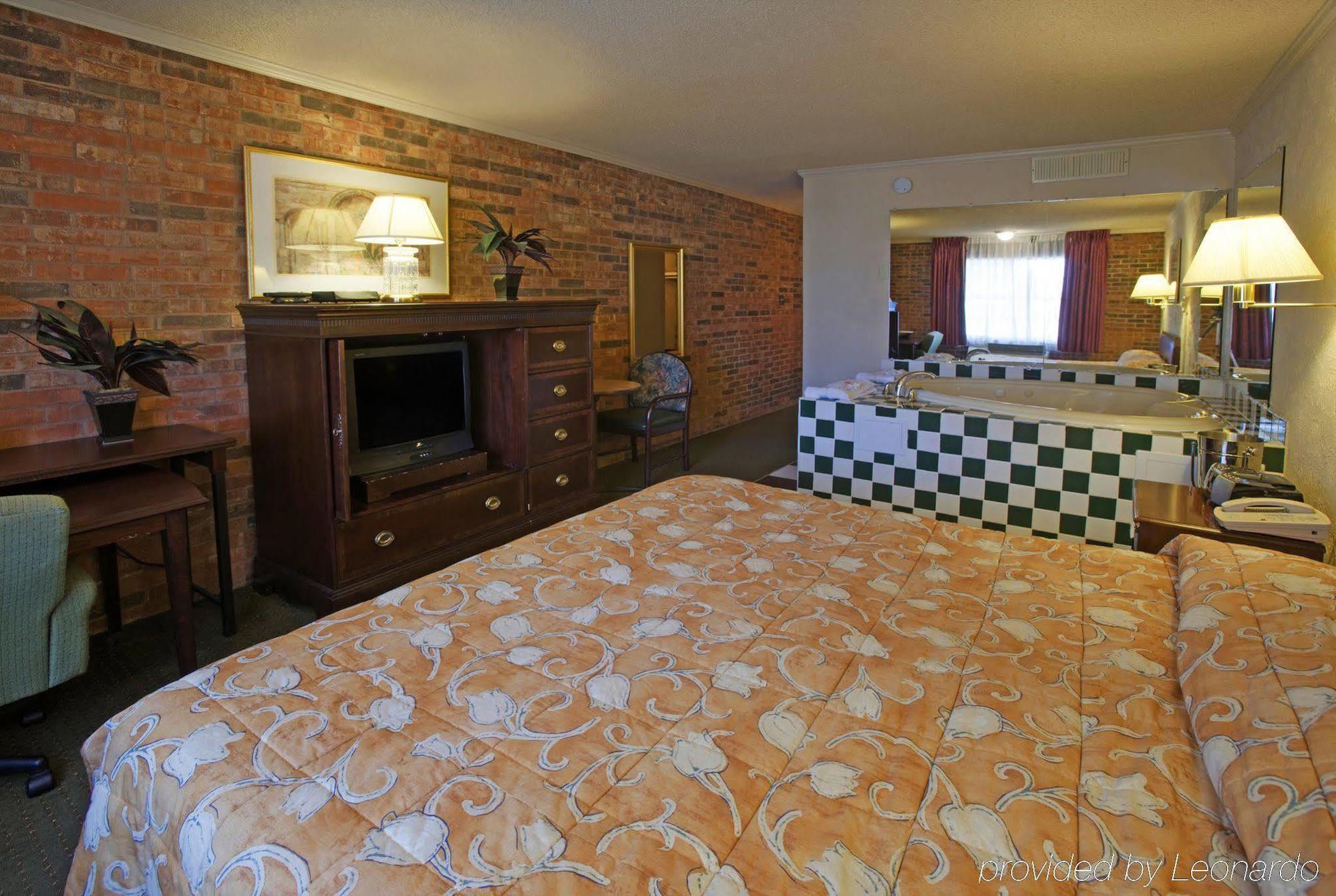 Americas Best Value Inn And Suites North Farmers Branch Habitación foto